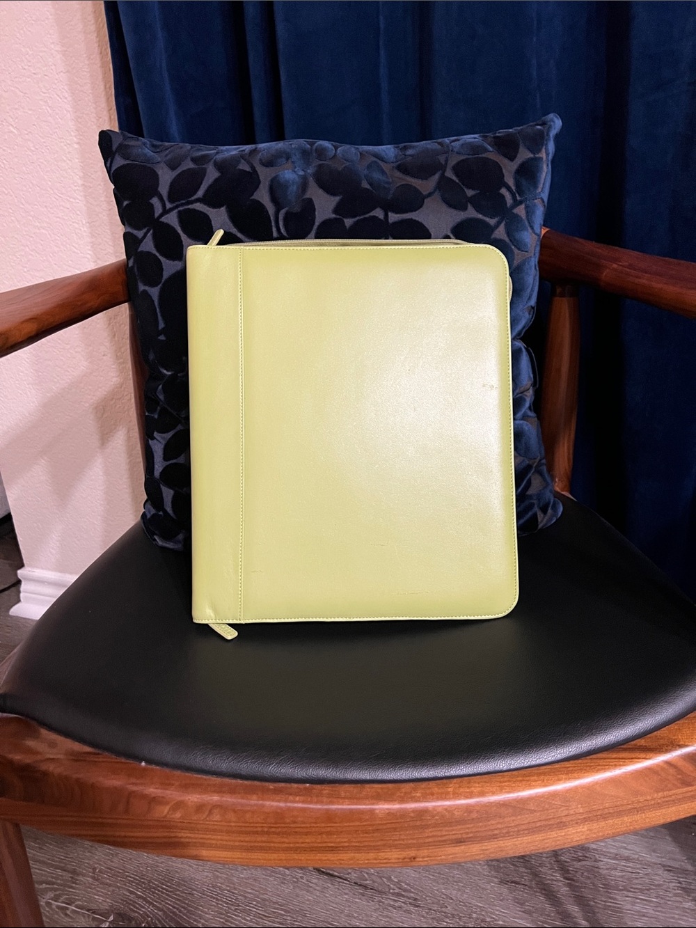 Levenger Lime Tablet Zip Folio in Bright Green